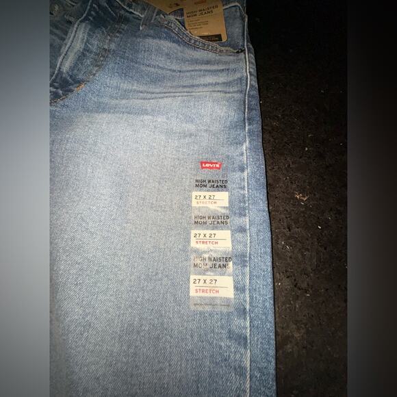 NEW LEVI’S HIGH WAISTED MOM DENIM BLUE JEANS TAPERED LEG SZ 27x27 - Picture 6 of 10
